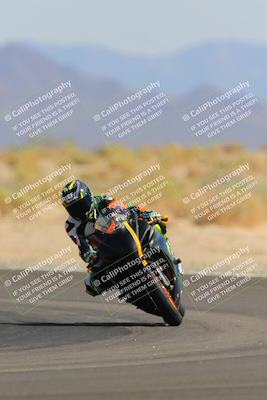 media/Oct-08-2022-SoCal Trackdays (Sat) [[1fc3beec89]]/Turn 16 (125pm)/